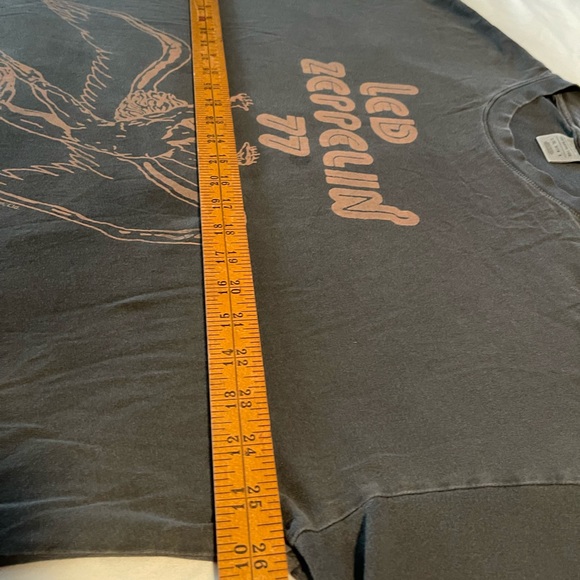 Official Led Zeppelin ‘77 T Shirt 2017 Release American Eagle Gray L/XL Lt Stain - Picture 6 of 6